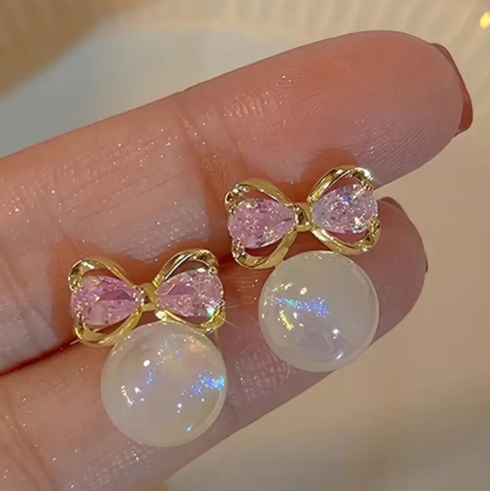 Elegant Gold and Pink Heart Earrings